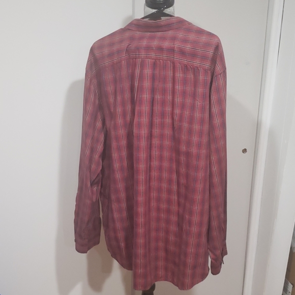 Basic Editions Shirt - Picture 3 of 3